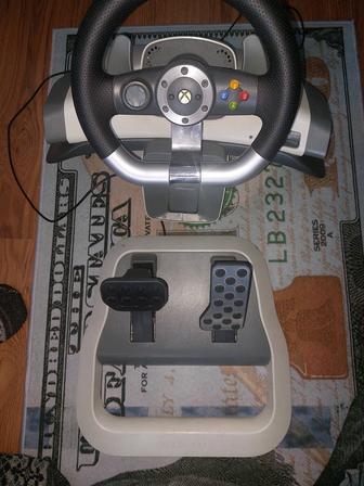 Игровой руль с педалями