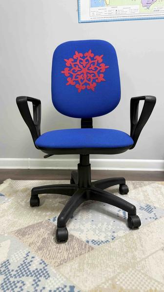 Стул компьютерный zeta