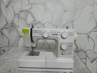 Продам швейную машинку Janome Б/у в хорошем состоянии.