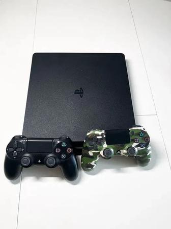 PS4 Slim 500GB, 2 геймпада, 6 игр на дисках