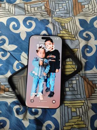 Телефон Айфон 16 пуро мак батарея 100% зарядил 60 раз