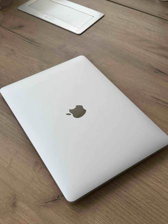 MacBook Pro 13 2020