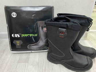 Продам мужские зимние сапоги