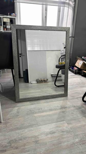 Зеркало интерьерное