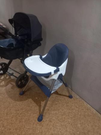 Продам коляску и стульчик для кормления комплект