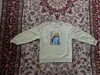 Продам кофту на девочку 9-10 лет