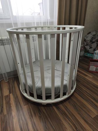 Продам манеж трансформер с маятником