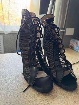 Туфли HIGH HEELS