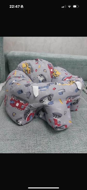 Подушка для поддержки ребенка от 6 месяцев абсолютно новая