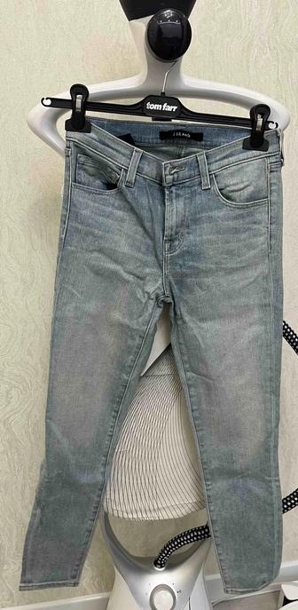 Продам джинсы женские JBRAND