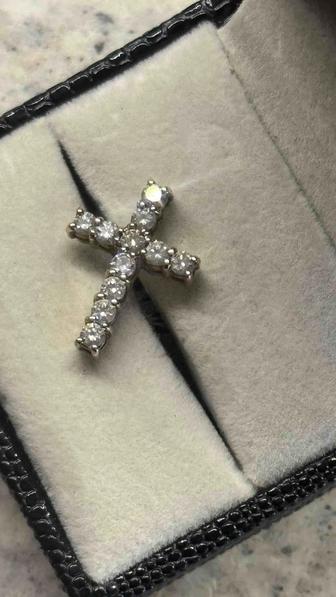 Продам крестик с бриллиантами