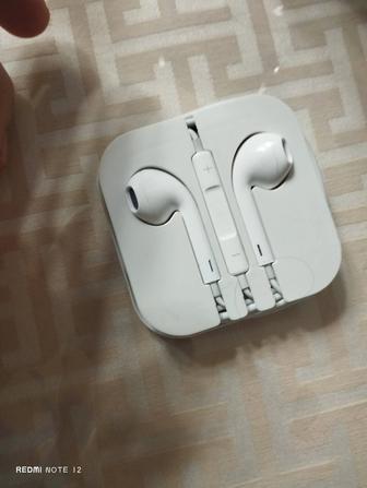 Продам наушники состоянии новый хорошо работают