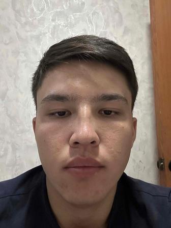 Официант / официантка