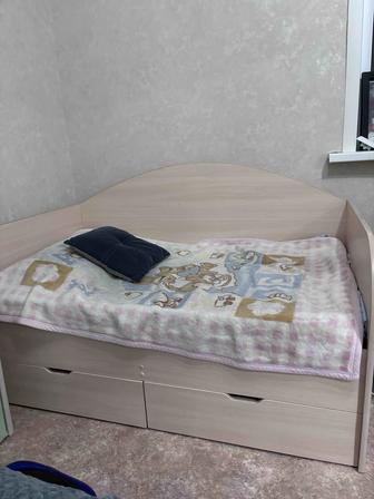 Продам 2 детские кровати
