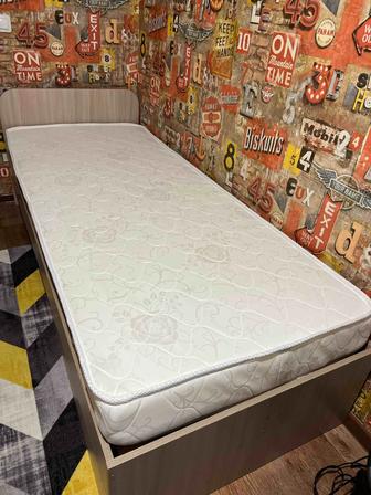 Продам односпальную кровать