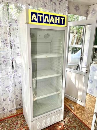 Продам Холодильник Витрина