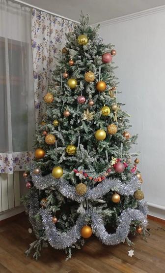 Ёлка высота 2м,ширина 1м