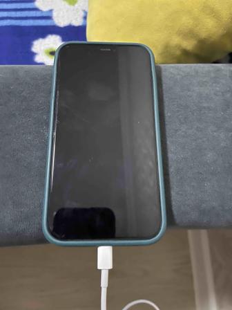 Продам iPhone 7