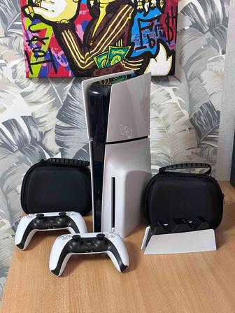 PlayStation 5 slim / 6 игр / 2 геймпада / зарядная станция