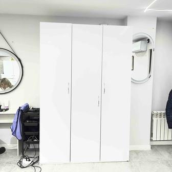 Шкафы, кресла парикмахерские, раковины