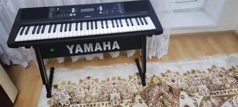 Синтезатор Yamaha PCR e363