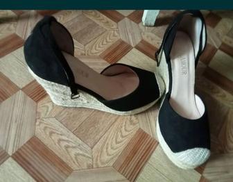 Продам летние женские босоножки, сабо