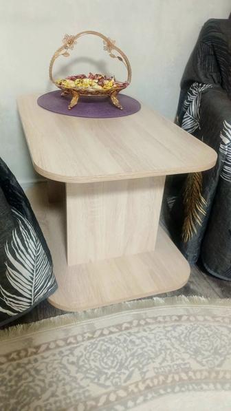 Столик журнальный. Новый. Ясень.