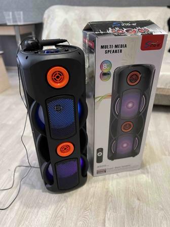 Беспроводная музыкальная портативная колонка с микрофоном ZQS8225
