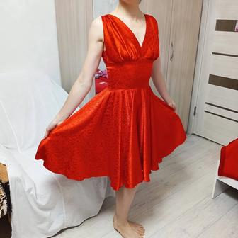 Продам праздничное платье