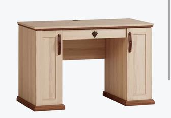 Стол письменный детский