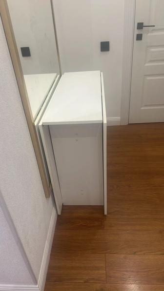 Продам стол книжку, 2шт, б/у . Один чуть больше