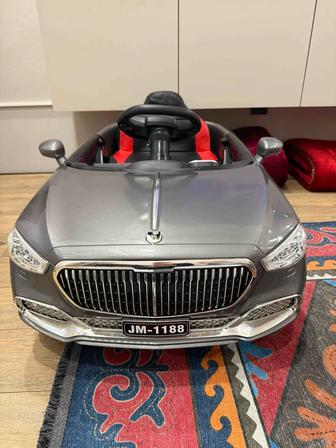Продам детскую машинку