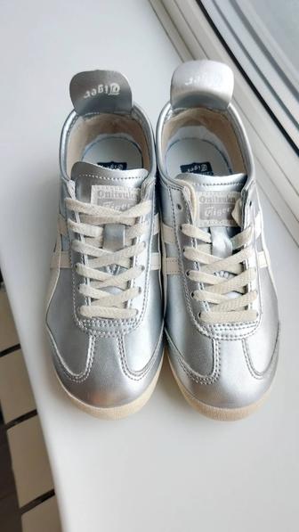 Onitsuka Tiger Mexico 66
