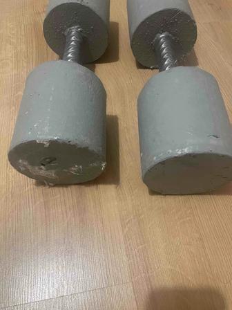 Продам гантели