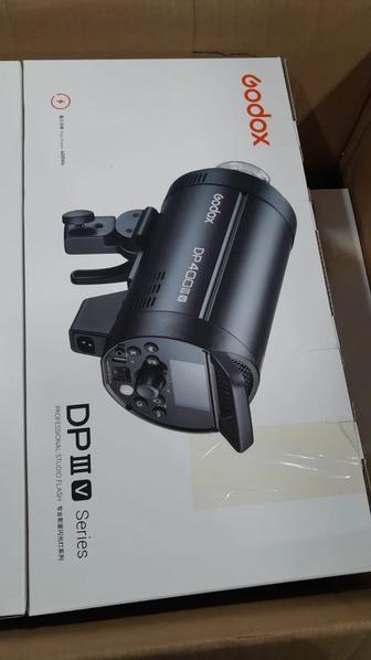 Продам студийный свет godox 400 iii v