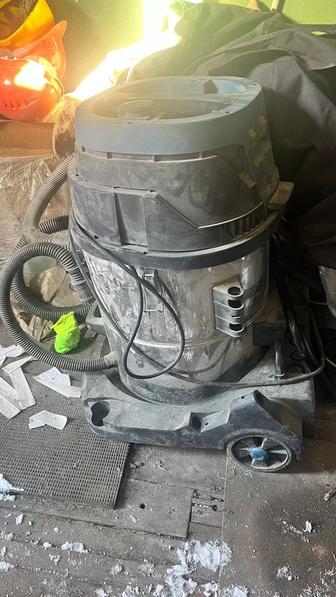 Промышленный пылесос