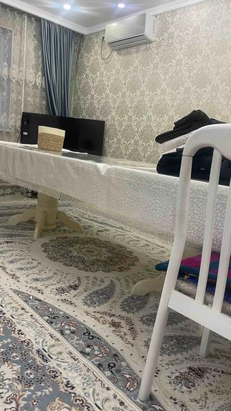 Стол гостиная