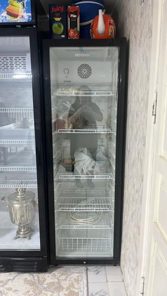 Витринный холодильник