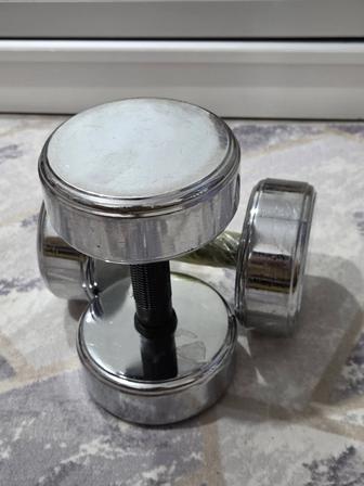 Продается гантель