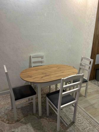 Продам стол с стулями