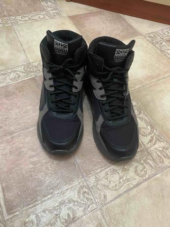 Мужские зимние кроссовки