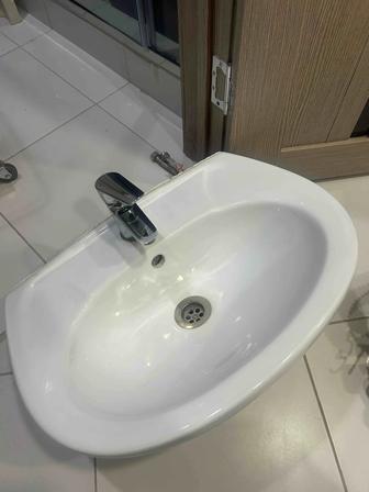 Продам раковину в ванную