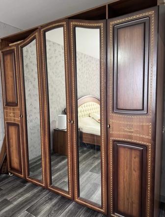 Продам спальный гарнитур