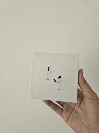 Продам новые наушники airpods 3