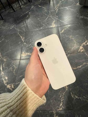 Продам айфон 16 128