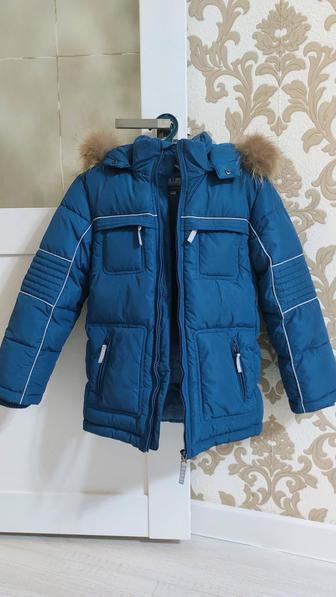 Зимняя куртка размер 140