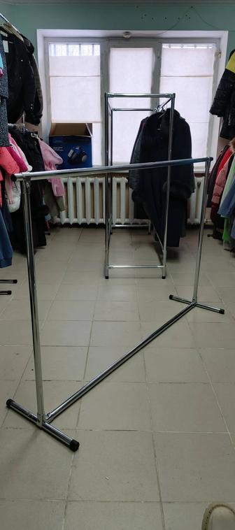 Продам стойку для одежды (рейл)