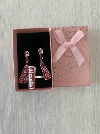 Продам серебряный комплект 925 пробы