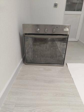 Духовка Аристон