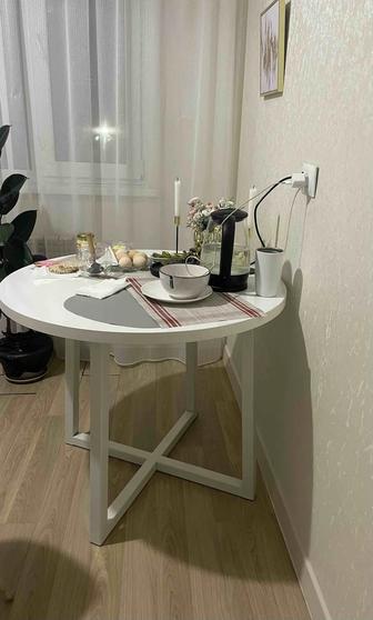 Кухонный стол со стульями